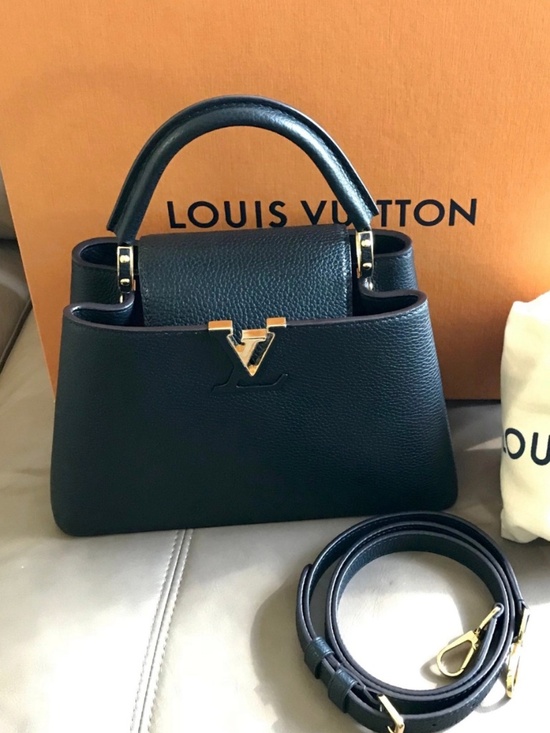 Louis Vuitton Handbags - Louis Vuitton Capucines BB Black Taurillon leather Gold tone hardware